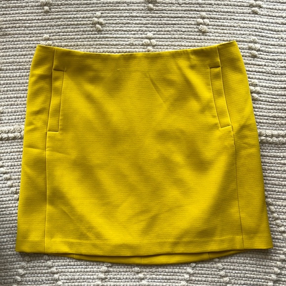 Banana Republic yellow skirt (sz 14) - Picture 1 of 5
